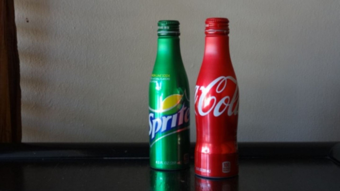 Ilustrasi Sprite dan Coca Cola