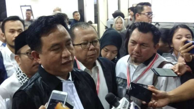  Ketua tim hukum Jokowi-Ma'ruf, Yusril Ihza Mahendra di Gedung MK.