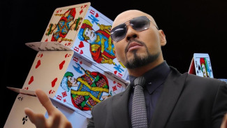 Deddy Corbuzier dan Demian Aditya Adu 'Sakti' di Atas Panggung