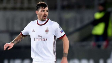 Pemain belakang AC Milan, Alessio Romagnoli