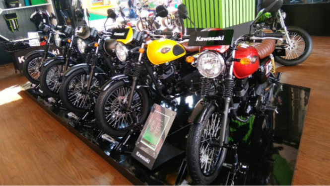 Motor Kawasaki W175