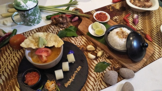 Soto Betawi.
