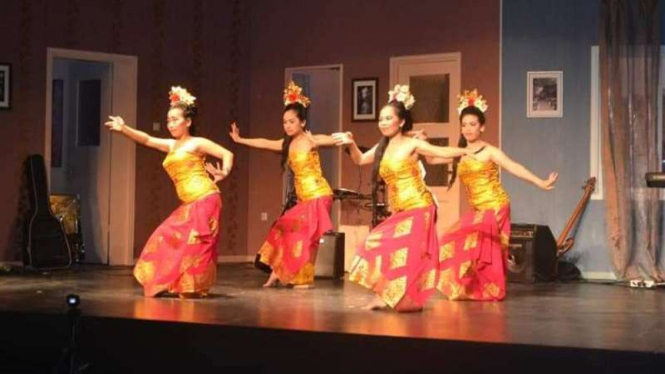 WNI di Yunani tampilkan tarian tradisonal dan modern