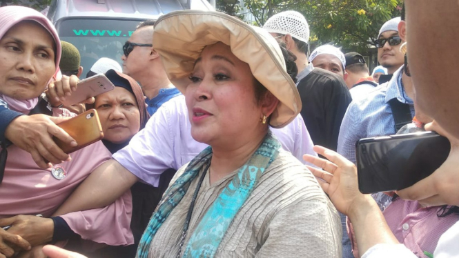 Titiek Soeharto ikut aksi di MK