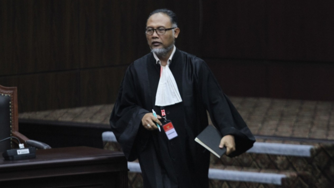 Bambang Widjojanto alias BW, di Sidang MK