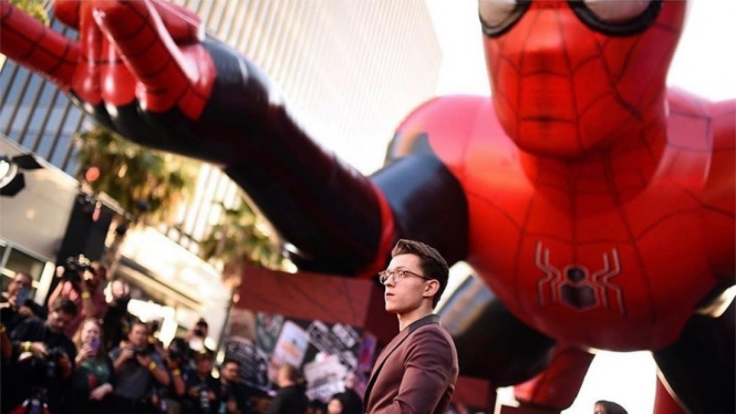 Tom Holland di Premiere Spider-Man: Far From Home.
