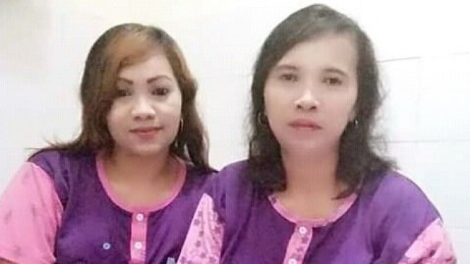 Naya (kanan) menikah pertama kali di usia 6 tahun dan menikah resmi pertama kali di usia 12 tahun. (Supplied)