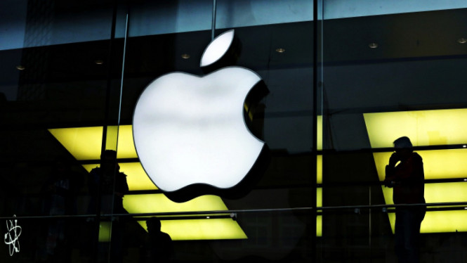 Bukan Ponsel Lipat, Apple Ciptakan iPad Lipat. (FOTO: Reuters/Ralph Orlowski)