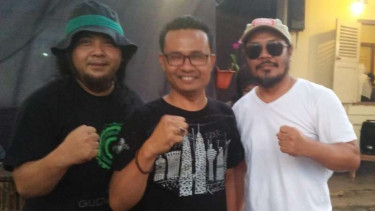 Krisyanto baju putih