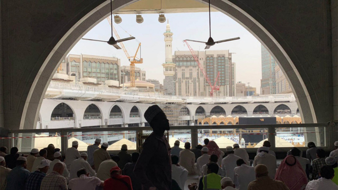 Shalat Jumat di Masjidil Haram