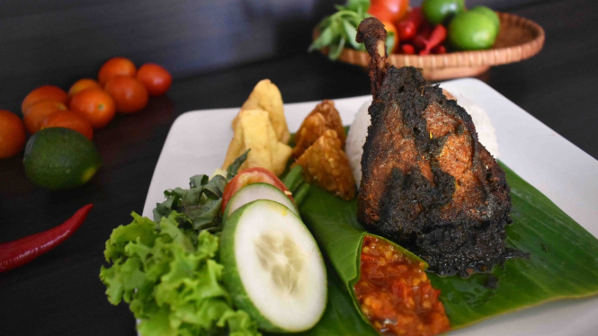 Bebek Hitam khas Hotel 88.