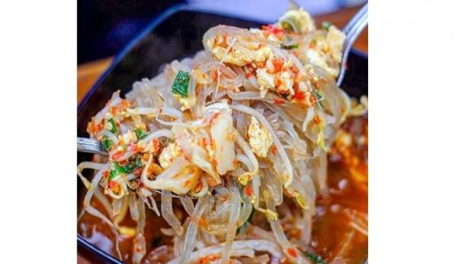 Mie sagu menggugah nafsu makan.