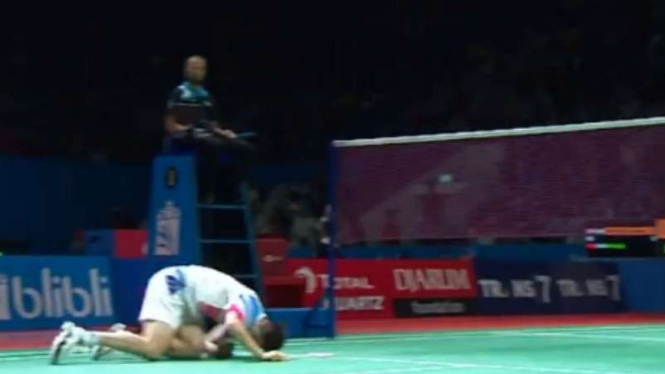 Shi Yuqi terkapar di Senayan.
