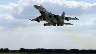 Pesawat Tempur Su-35.