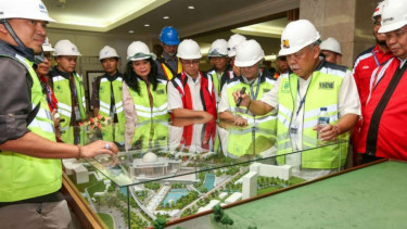 Menteri PUPR Basuki Hadimuljono meninjau renovasi Masjid Istiqlal, Jakarta.