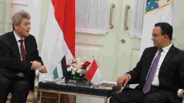 .Duta Besar Palestina untuk RI Zuhair Al Shun dan Gubernur DKI Anies Baswedan.