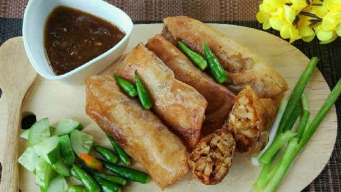 Lumpia Semarang.