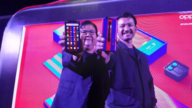 Oppo Reno 10X Zoom Edisi Barcelona resmi dijual di Indonesia