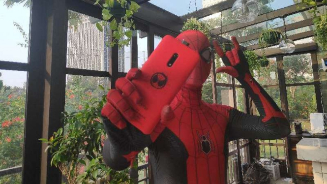 Realme X Spiderman.