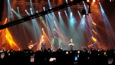 Konser Tulus.