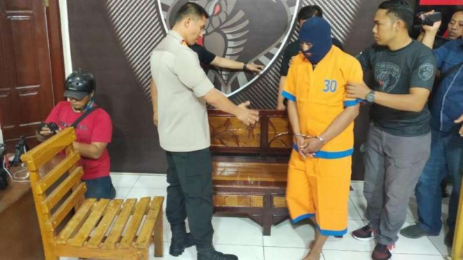 Polisi tangkap Sugeng Slamet, ayah bejat yang setubuhi anak sendiri di Lumajang