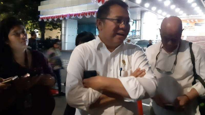 Menkominfo Rudiantara di luar Gedung Kominfo, Jakarta, Jumat 2 Agustus 2019.