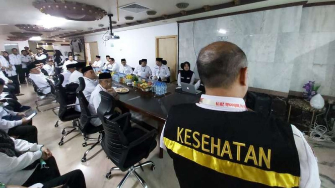Petugas kesehatan haji sedang rapat dengan Amirul Hajj di KKHI Mekah