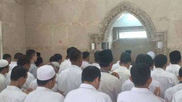 ASN Kemenag Aceh gelar salat gaib untuk KH Maimun Zubair atau Mbah Moen.