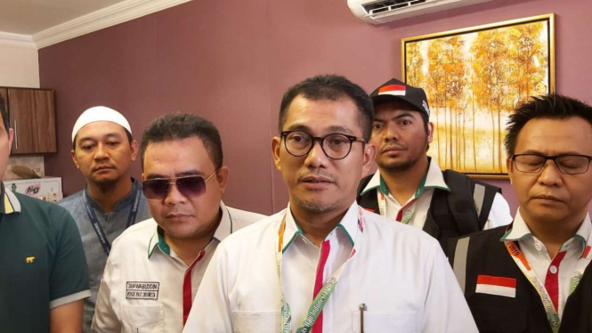 Direktur Bina Umrah dan Haji Khusus Arfi Hatim saat mengecek PIHK di Mekah