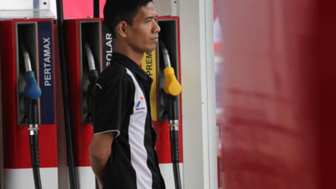 Karyawan SPBU Pertamina