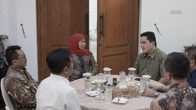 Erick Thohir dan Khofifah Indar Parawansa di Surabaya, Jawa Timur.