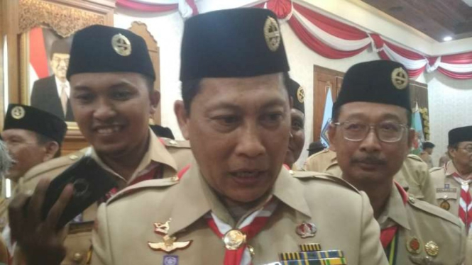 Direktur Utama Bulog usai pelantikan Majelis Pembina Daerah Pramuka Jawa Timur di Gedung Negara Grahadi, Surabaya, pada Jumat, 9 Agustus 2019.