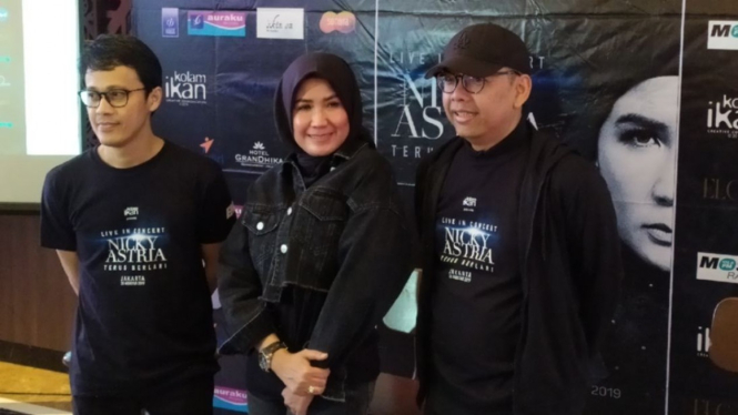 Nicky Astria