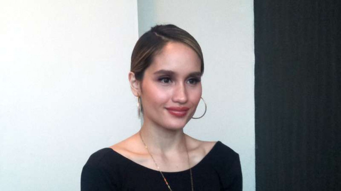Cinta Laura