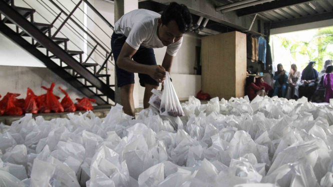 Distribusi dan Pembagian Daging Kurban. Ilustrasi