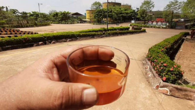 Minyak kelapa sawit (CPO) campuran Biodiesel.
