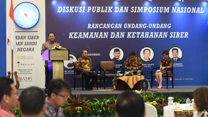 Bamsoet saat menjadi narasumber Diskusi Publik dan Simposium Nasional RUU KKS