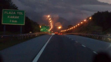 Jalan Tol Karak di Malaysia