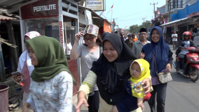 Meski potensi besar tsunami dan gempa mengancam Jawa Barat, masyarakat tidak menguasai strategi menghindarinya. - BBC NEWS INDONESIA
