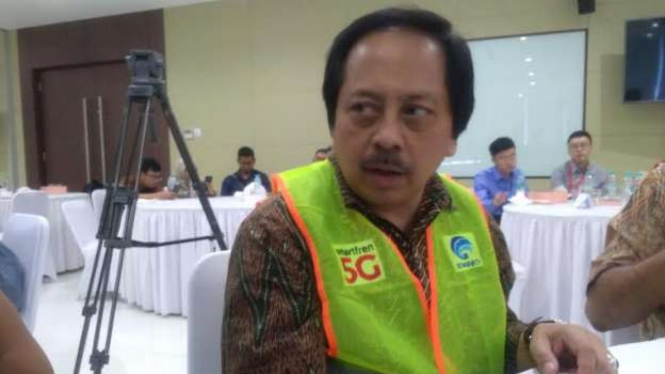 Direktur Utama dan Kepala Eksekutif Smartfren Telecom Merza Fachys.