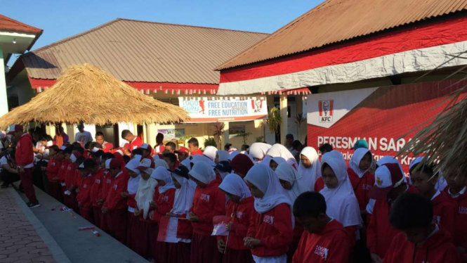 Ilsutrasi seragam sekolah