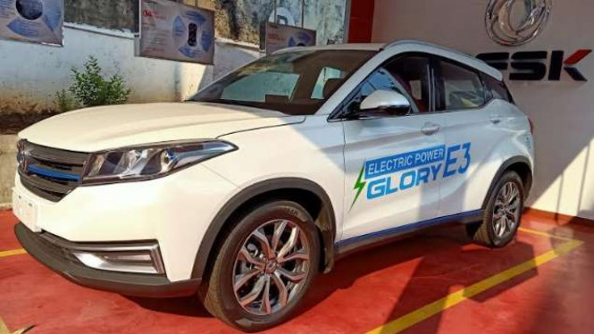 Mobil DFSK Glory 560