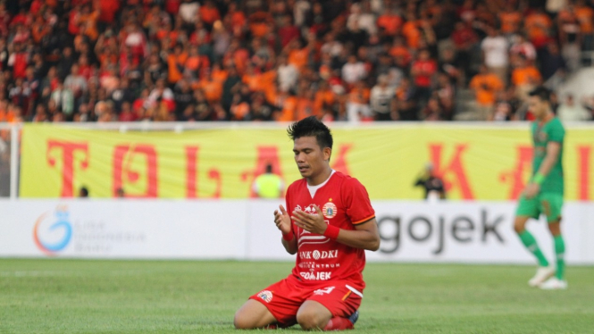 Gelandang Persija Jakarta, Sandi Sute