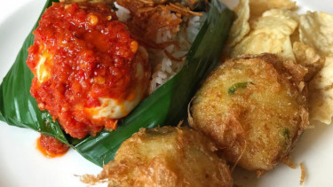 Nasi uduk menjadi salah satu menu sarapan murah yang mengenyangkan di tanggal tua.