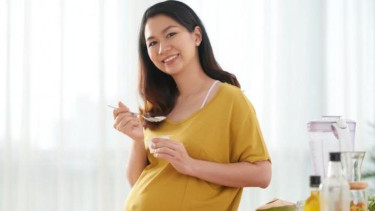 Konsumsi 5 makanan ini untuk mempercepat kehamilan