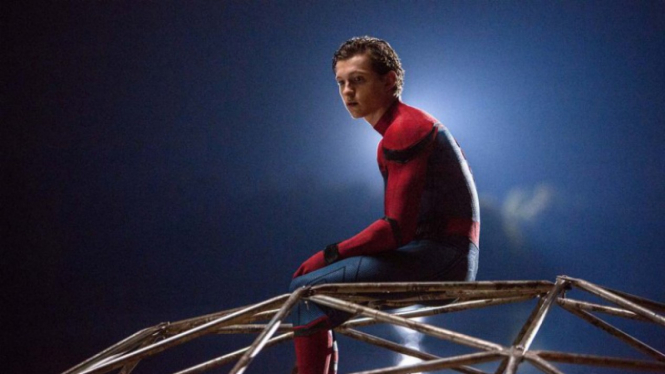Tom Holland sebagai Spider-Man 