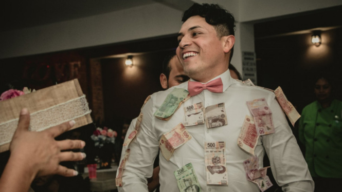 Belum Lulus SMA, 5 ABG Ini Berhasil Jadi Miliarder. (FOTO: Unsplash/Jonathan)