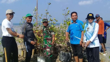 “Gerakan 100.000 Pohon Bakau Untuk Lampung Selatan”.
