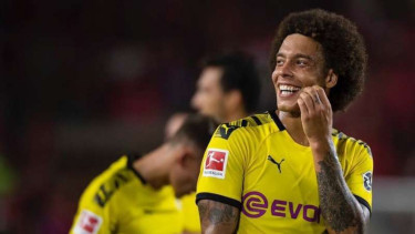 Gelandang Borussia Dortmund, Axel Witsel