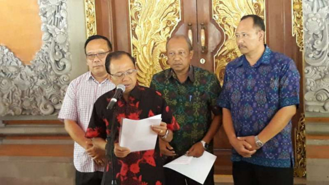 Gubernur Bali Wayan Koster.